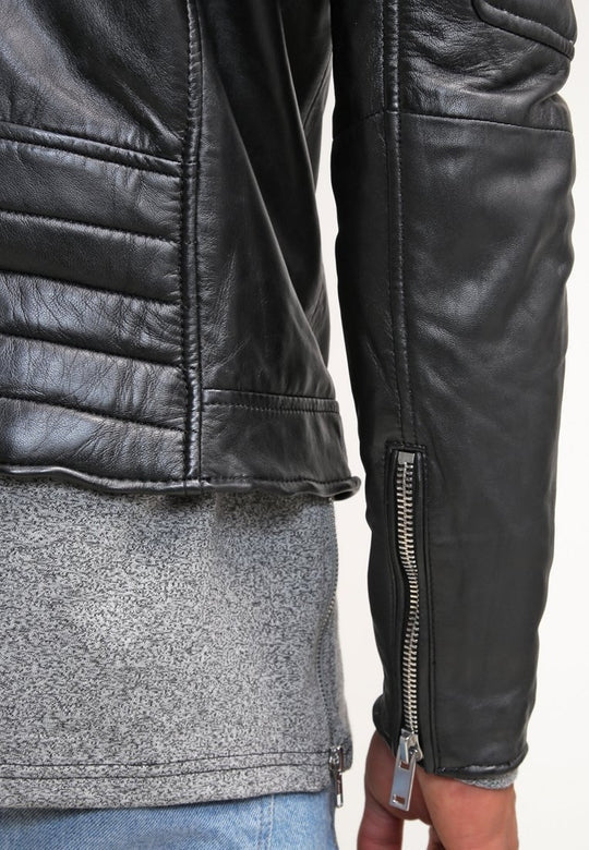 Men’s black quilted cowhide leather biker jacket with collar and zip closure
