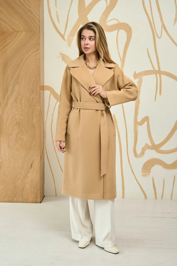 Light Camel Cashmere Coat – Luxury Women’s Winter Outerwear